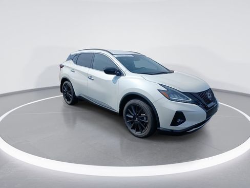 Used 2024 Nissan Murano SV w/ SV Midnight Edition Package image 2