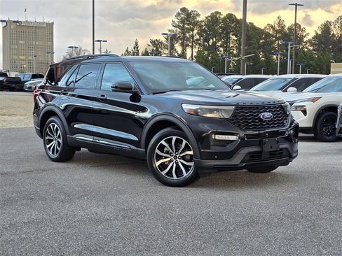 Used 2020 Ford Explorer ST w/ Premium Technology Package image 2