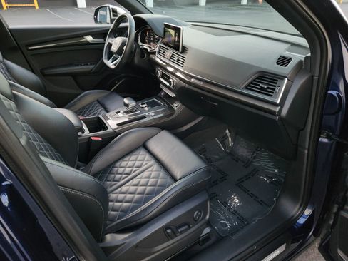 Used 2018 Audi SQ5 Premium Plus w/ Navigation Package image 18