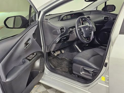 Used 2020 Toyota Prius XLE w/ Advanced Technology Package AWD/4WD image 22