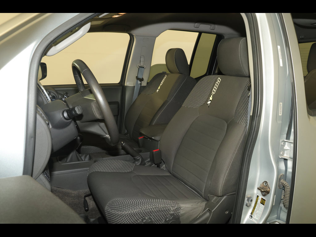 Used 2015 Nissan Xterra PRO-4X AWD/4WD image 12