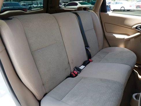 Used 2004 Ford Focus SE FWD image 22