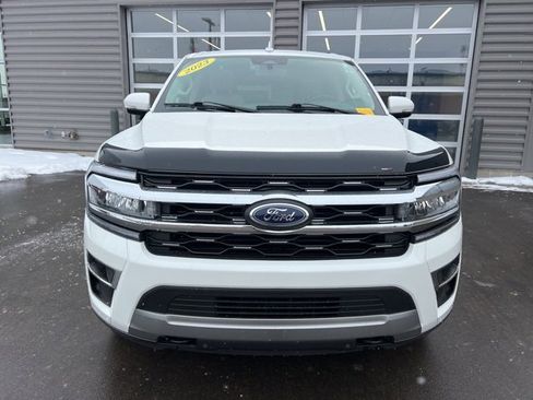 Used 2023 Ford Expedition Limited image 2