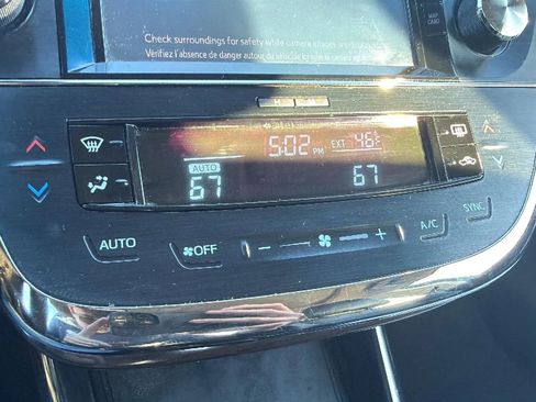 Used 2015 Toyota Avalon XLE Touring image 31