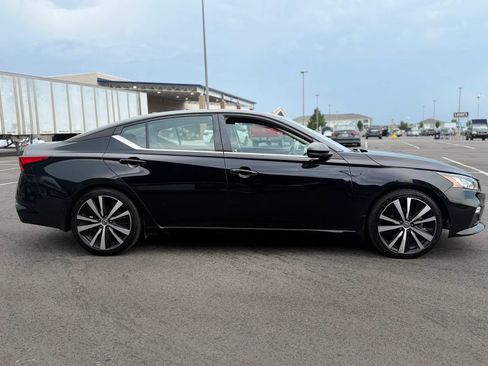 Used 2021 Nissan Altima 2.0 SR FWD image 6