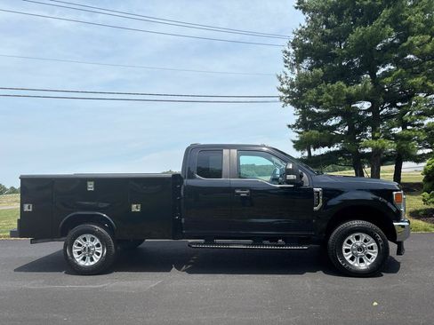 Used 2022 Ford F350 XL w/ STX Appearance Package AWD/4WD image 5