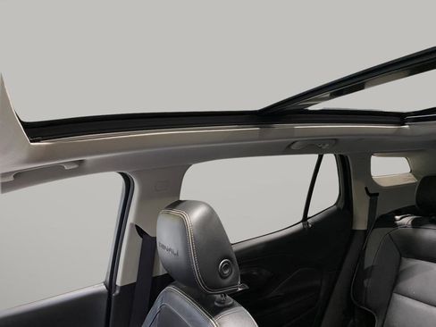 Used 2018 GMC Terrain Denali w/ Driver Alert Package II image 16