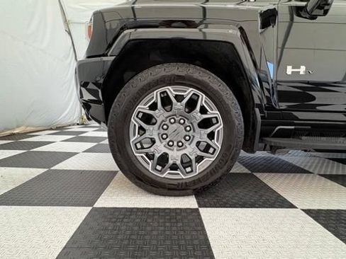 Used 2025 GMC Hummer EV 3X AWD/4WD image 13