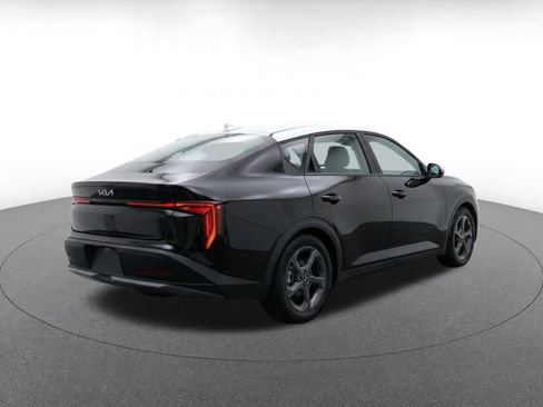 Used 2025 Kia K4 FWD image 9