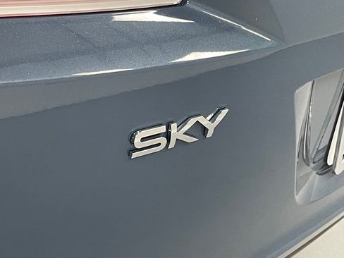 Used 2007 Saturn Sky w/ Premium Trim Pkg image 7