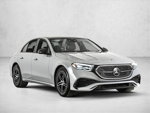 New 2026 Mercedes-Benz E 350 4MATIC Sedan image 3