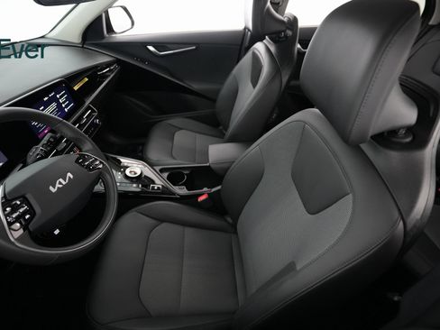 Used 2025 Kia Niro Wind image 7