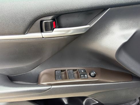 Used 2023 Toyota Camry SE AWD/4WD image 12