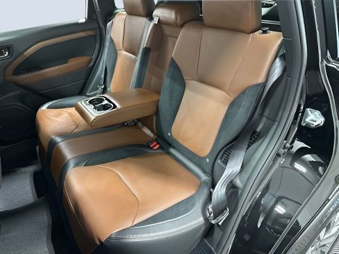 Used 2025 Subaru Forester Touring image 33