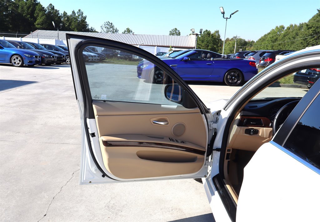Used 2011 BMW 335d Sedan RWD image 23