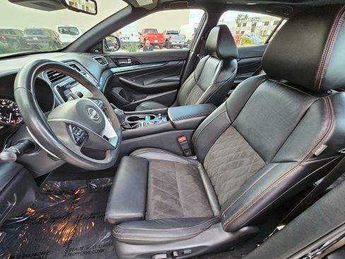 Used 2023 Nissan Maxima SR w/ Sport Mat Group image 13