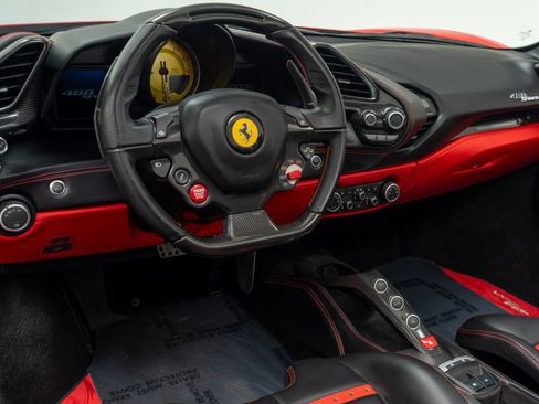 Used 2017 Ferrari 488 Spider RWD image 13