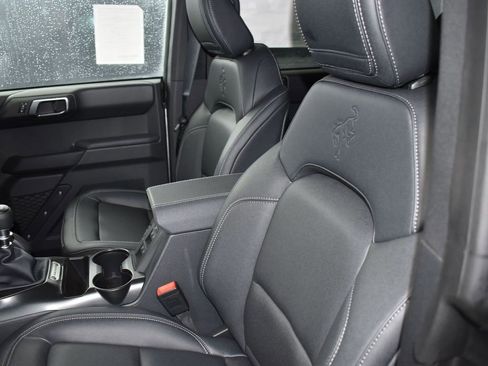 New 2025 Ford Bronco Badlands image 10