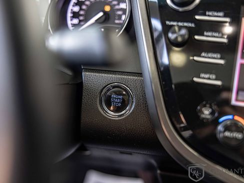 Used 2018 Toyota Camry SE w/ Audio Package image 27