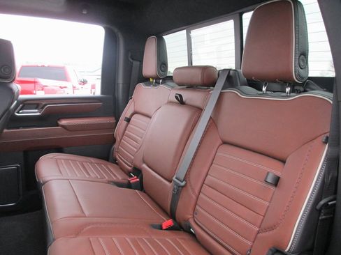 Certified 2024 GMC Sierra 2500 Denali Ultimate w/ Max Trailering Package image 23