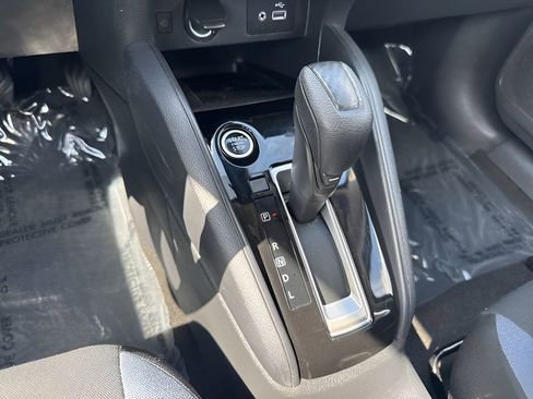 Used 2025 Nissan Versa SV image 15