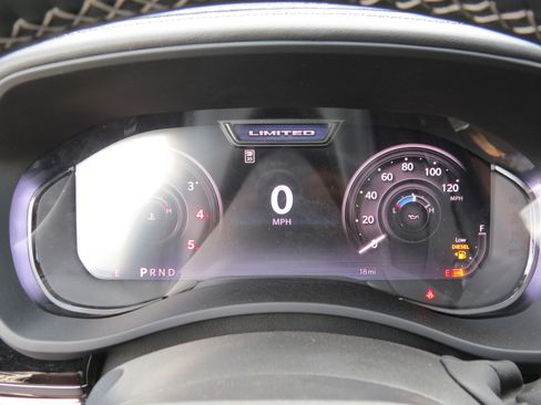 New 2025 RAM 3500 Limited image 27