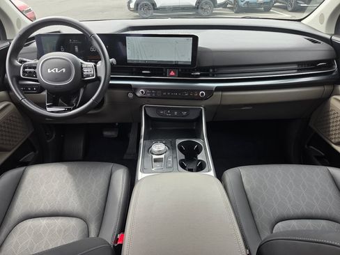 Used 2026 Kia Carnival LXS FWD image 12