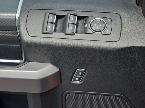 Used 2019 Ford F150 XLT w/ Equipment Group 302A Luxury AWD/4WD image 27