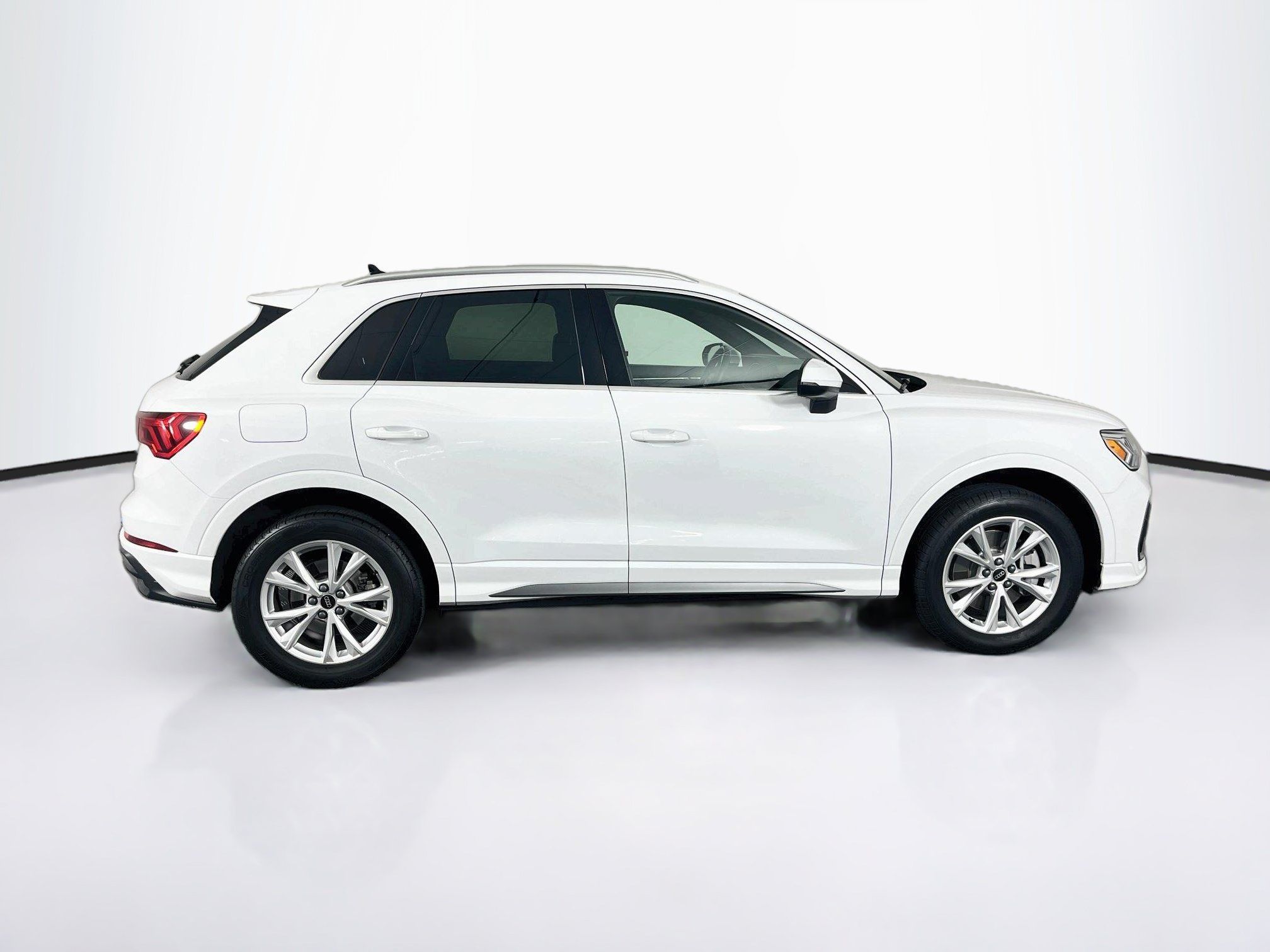 Used 2025 Audi Q3 2.0T Premium AWD/4WD image 10
