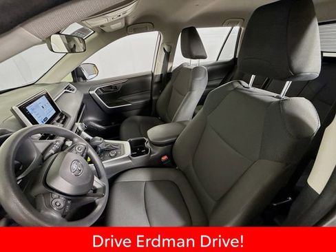 Certified 2025 Toyota RAV4 LE AWD/4WD image 5