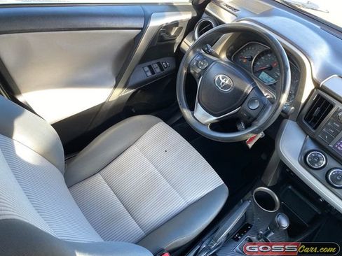 Used 2014 Toyota RAV4 LE image 19