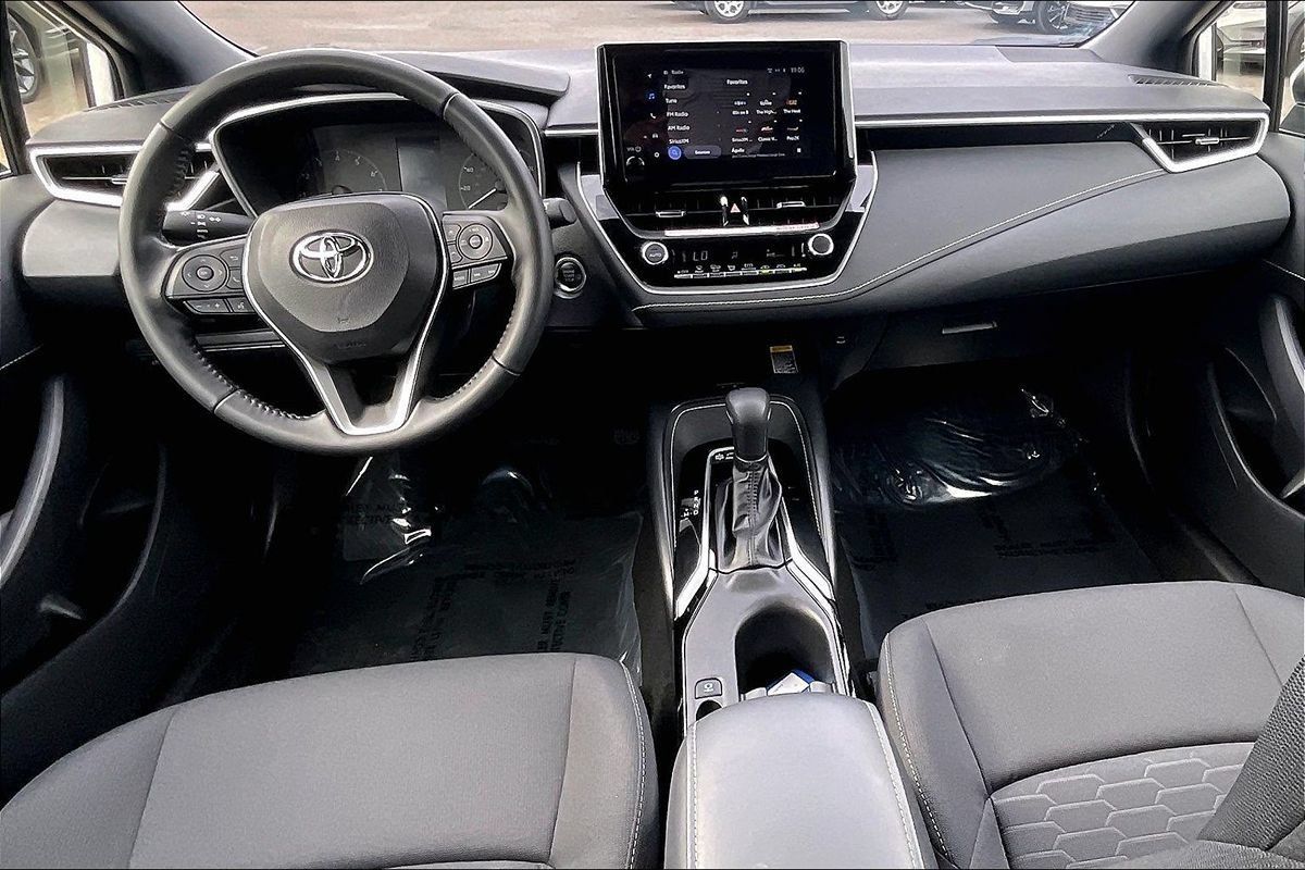 Used 2024 Toyota Corolla SE w/ SE Package FWD image 15