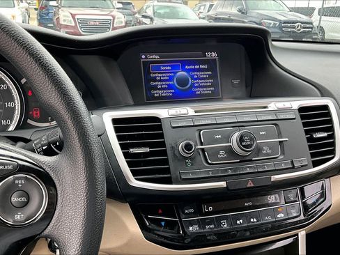 Used 2017 Honda Accord LX image 6