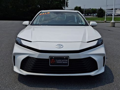 Used 2025 Toyota Camry LE FWD image 2