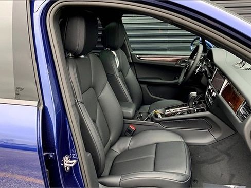 New 2025 Porsche Macan image 25