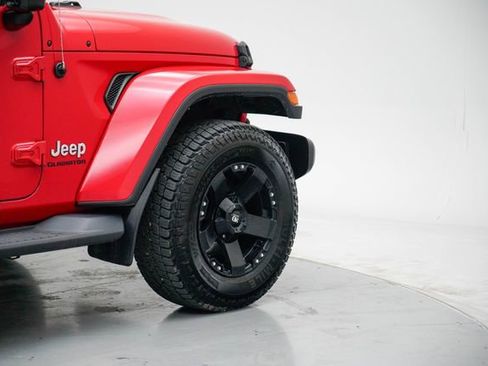 Used 2021 Jeep Gladiator Overland w/ Uconnect 4C Nav & Sound Group image 7