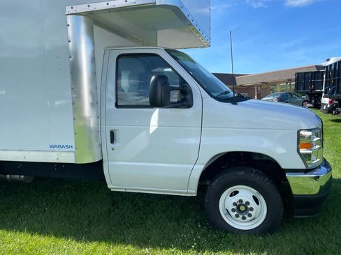 New 2024 Ford E-450 and Econoline 450 Super Duty w/ Power Windows & Locks Group image 7
