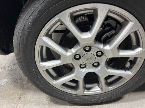 Used 2022 Jeep Compass Latitude image 39