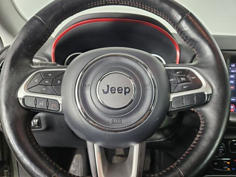 Used 2019 Jeep Compass Trailhawk w/ Cold Weather Group AWD/4WD image 24
