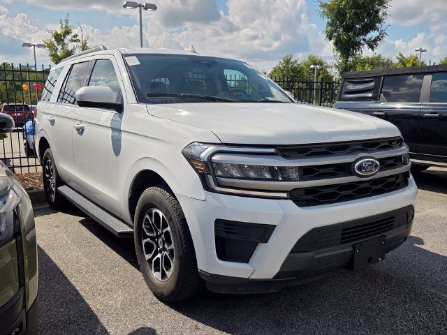 Used 2022 Ford Expedition XLT RWD image 3