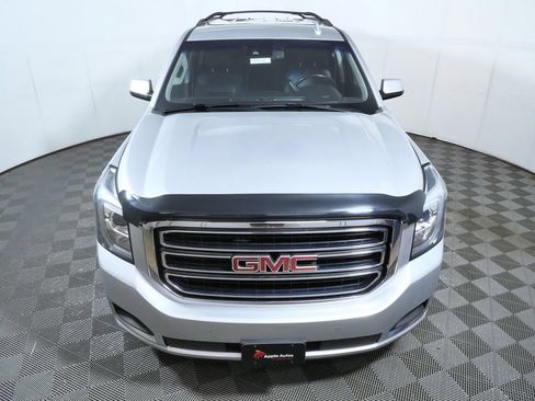 Used 2017 GMC Yukon XL SLT AWD/4WD image 3