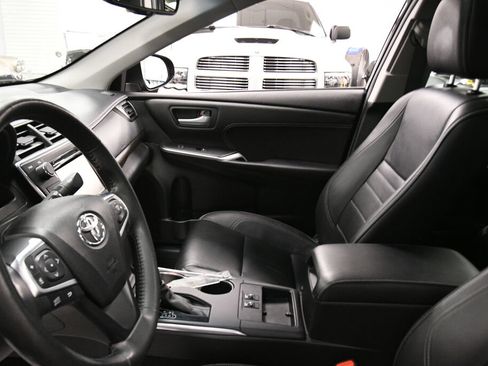 Used 2015 Toyota Camry XLE FWD image 22