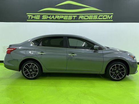 Used 2019 Nissan Sentra SV w/ Special Edition Package FWD image 11