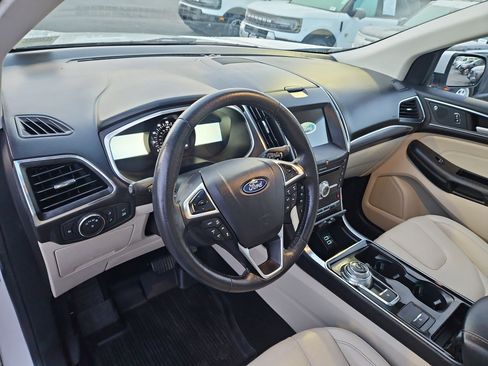 Used 2019 Ford Edge Titanium w/ Cold Weather Package image 14