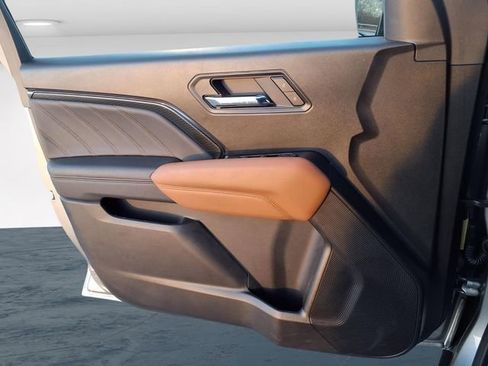 Used 2025 GMC Canyon AT4 AWD/4WD image 31