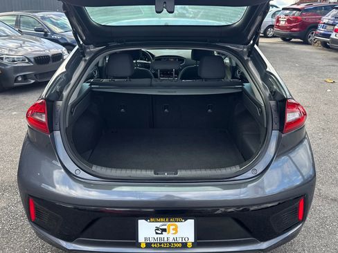 Used 2019 Hyundai Ioniq Plug-In Hybrid image 12