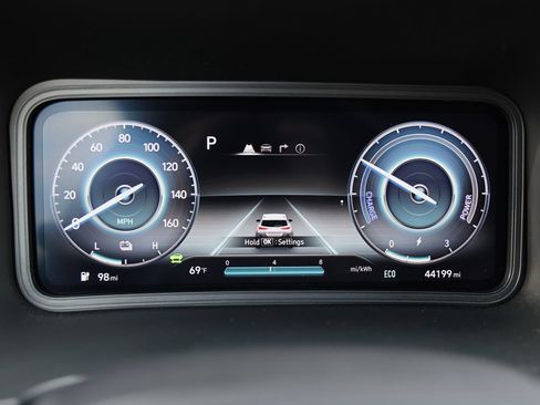 Used 2023 Hyundai Kona Limited w/ Cargo Package FWD image 39