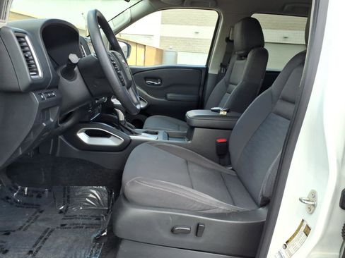 Used 2022 Nissan Frontier SV RWD image 23