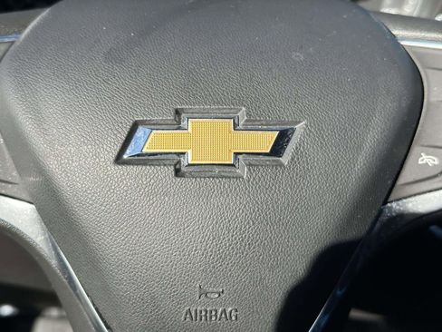 Used 2023 Chevrolet Equinox LT image 23