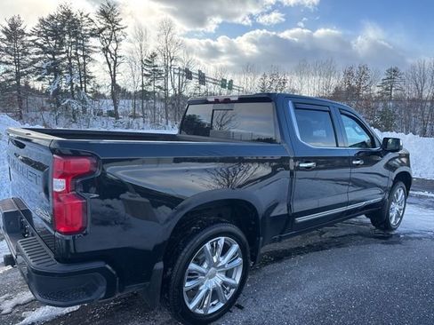 Used 2022 Chevrolet Silverado 1500 High Country w/ High Country Premium Package AWD/4WD image 6